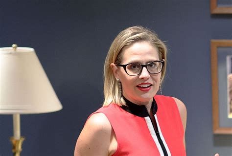 Kyrsten Sinema Doesnt Need To Be Saved By Republicans