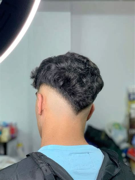 Corte Low Fade Em V Ondulado - Corte Low Fade Em V