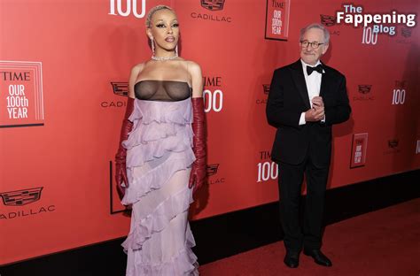 Doja Cat Flaunts Her Sexy Tits At The Time Gala In Nyc Photos