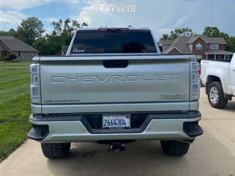 2021 Chevrolet Silverado 2500 Hd With 24x12 44 Hardcore Offroad Hc15 And 35 12 5r24 Comforser