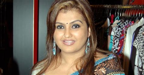 Sona Hot Tamil Masala Actress Latest Stills Saree