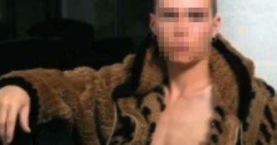 Daily Gay Star Du Porno Gay Recherch E Apr S Un Crime Barbare