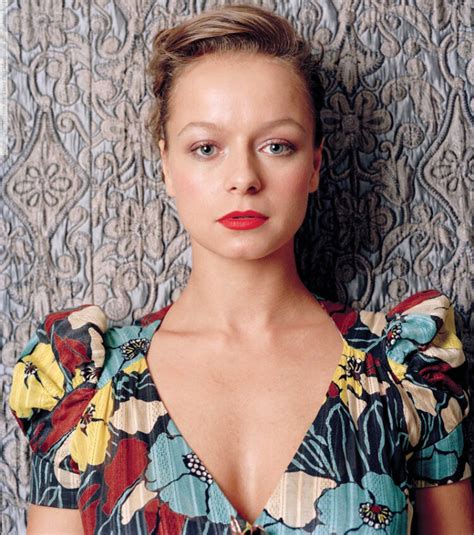 18 Latest Hot Samantha Morton Bikini Pics