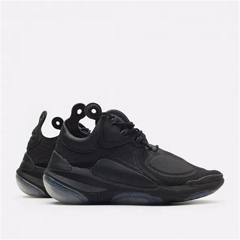 Купить оригинальные кроссовки Nike (Найк) в Москве | Интернет-магазин ...