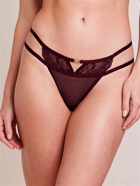 Calcinha String Em Renda E Tule Voga Lingerie