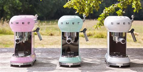 Smeg Espressomaschine ECF01PKEU