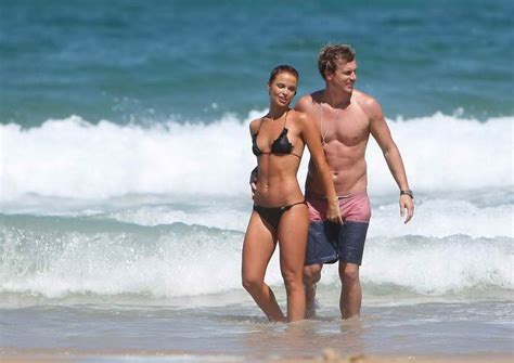 Lauren Brant In Bikini On Queensland Beach In Australia LACELEBS CO