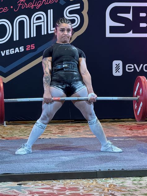 kirtland airman earns national powerlifting title breaks  state
