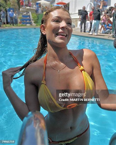 Hot Sexy Pilar Martin Bikini Pics
