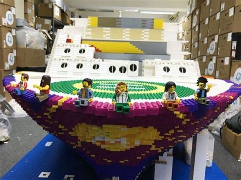 Самый большой корабль из конструктора LEGO