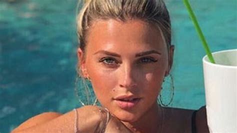 Hot Sexy Laure Alice Bouvier Bikini Pics