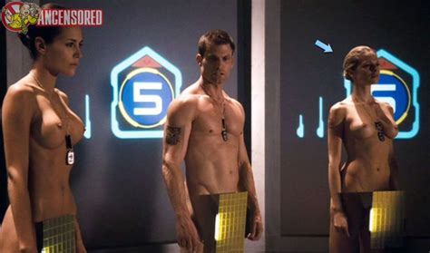 Naked Cécile Breccia in Starship Troopers Marauder