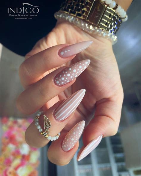 Cute Nude Nail Designs That Pair Well With All Outfits