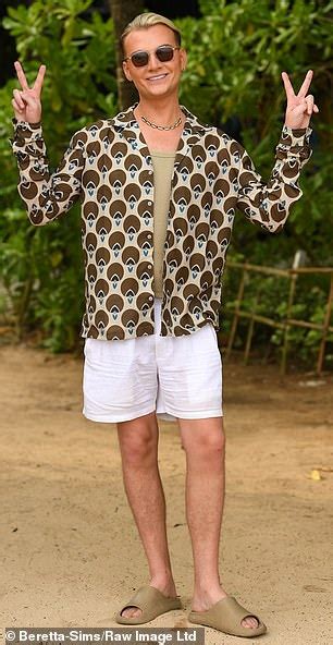 Towie S Ella Rae Wise Flaunts Her Cleavage In A Sexy Taupe String Bikini And A Matching Co Ord