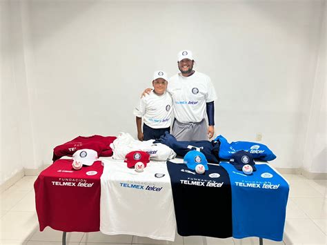 Puebla entregó uniformes y pelotas para la Fase Estatal Liga Telmex