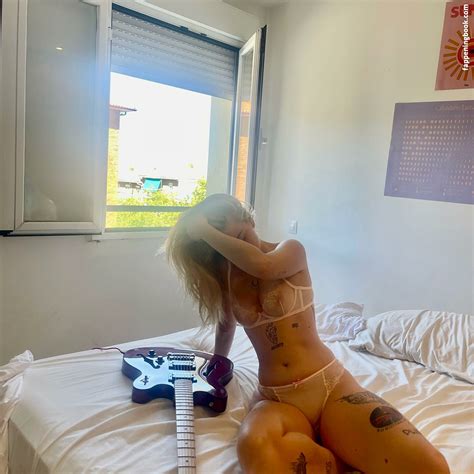 Samantha OT Eelliiizzaabbeeetthh Nude OnlyFans Leaks Fappening FappeningBook