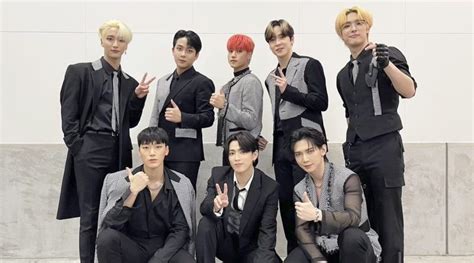 ateez  group burns   stage  kcon  japan kstation tv