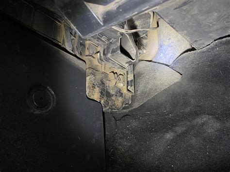 Lower Front Passenger Side Blowing Hot Air When AC Is On Nissan Versa Forums