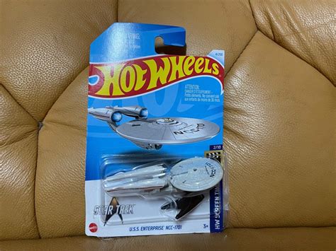 現貨 正版 hot wheels 星際爭霸戰 U S S N CC 1701 書籍休閒與玩具 玩具公仔桌遊在旋轉拍賣