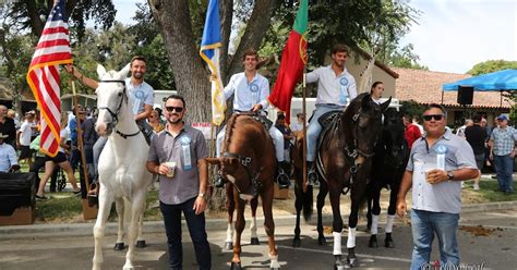 Farpas Blogue Califórnia toureiros abriram Parada de Nossa Senhora