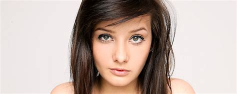 Anna Tatu Roller Skating Naked Redbust My XXX Hot Girl