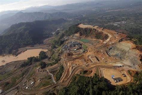 United Tractors Untr Catat Penjualan Komatsu Turun Tapi Batu Bara