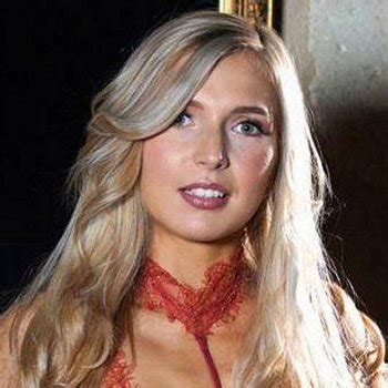 Chloe Duval Babe Page Watch This Pornstar On Freeones