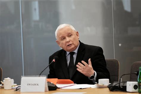 Kaczyński nie stawił się przed komisją ds afery wizowej Będzie