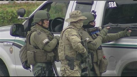 Swat Team Surrounds Td Bank In North Palm Beach
