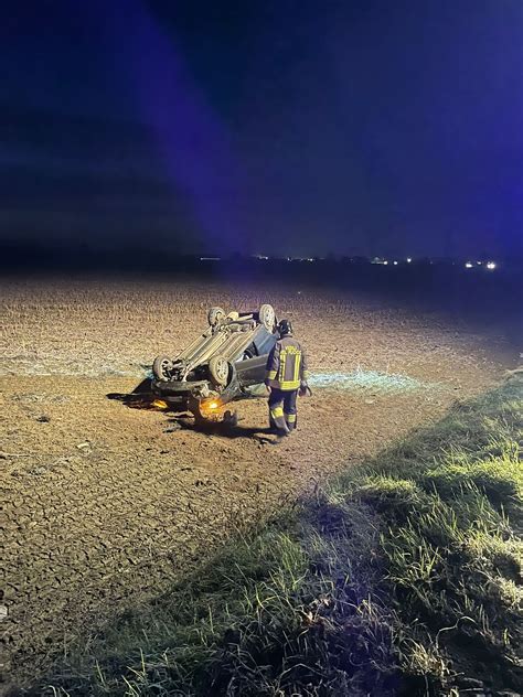 Cavallermaggiore Auto Fuori Strada Ferito Il Conducente Il Corriere