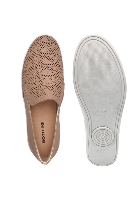 Slip On Couro Bottero Perfuros Nude Compre Agora Dafiti Brasil