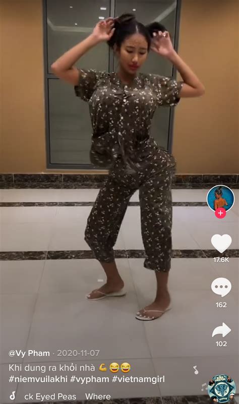 Nhan sắc xinh đẹp thân hình không dám nhìn lâu của hot TikTok Vy Phạm