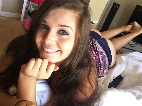 Cute Smile And Some Ass Porn Pic