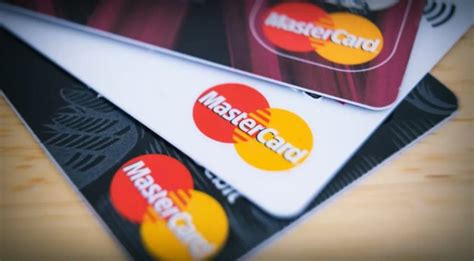 ما هي بطاقة ماستركارد Mastercard بيسيات