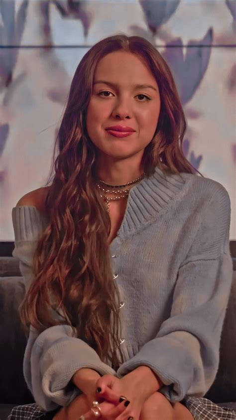 Reface, Olivia, Beautiful Women, Celebs, Long Hair Styles, Beauty