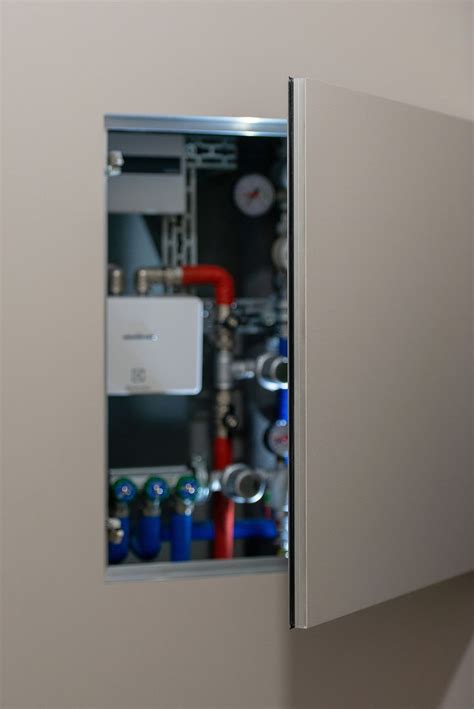 Красивый люк под покраску скрытого монтажа | Locker storage, Bathroom ...