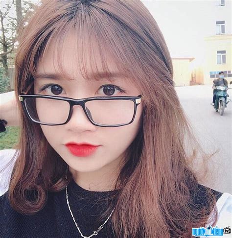 Hot girl Kim Tuyến