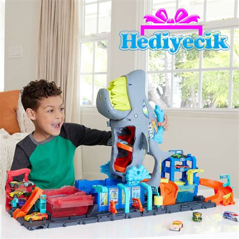 Hot Wheels Şehri Muhteşem Köpek Balığı Araba Yıkama Oyun Seti HTN82 Kargo Ücretsiz en uygun
