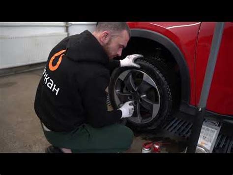 Обучение шиномонтажу. Часть 1. Снятие и установка колеса на автомобиль ...