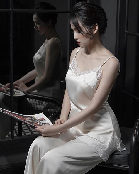 Tâm Tít tung ảnh bikini khoe vẻ gợi cảm nuột nà tuổi 31