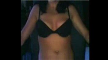 Jovencita juega con su coño XVIDEOS