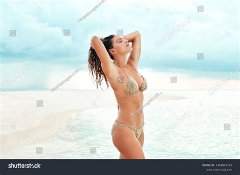 174 Thousand Sun Women Beach Tanned Bikini Royalty Free Images Stock Photos Pictures