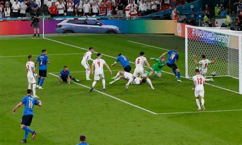 italy  england euro  final enters extra time punch newspapers