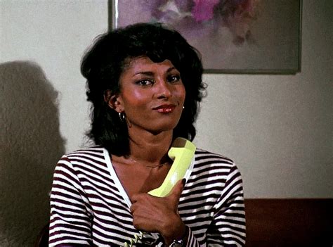 Tout Est Gore Pam Grier Friday Foster 1975