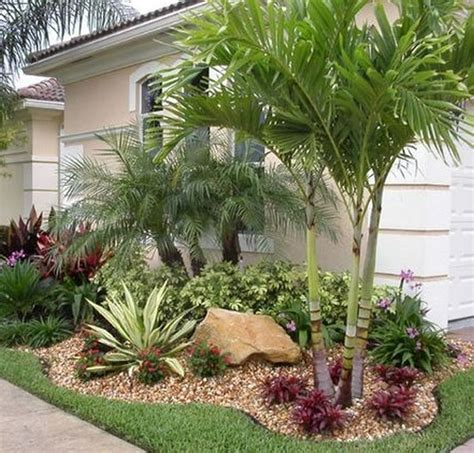 50 Florida Landscaping Ideas Front Yards Curb Appeal Palm Trees_6 ...