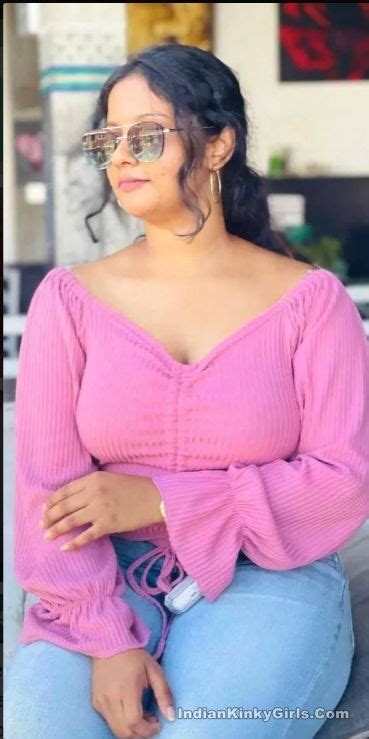 Curvaceous Desi Girl Nude Selfies Leaked Indian Nude Girls