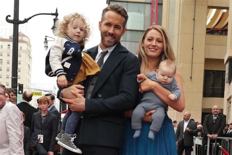 Blake Lively Made Her Son Olin An Amazing Boob Cake For His 1st Birthday What Do They Want