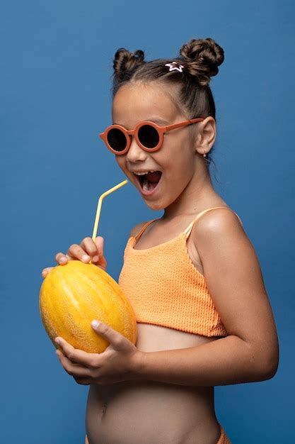 Śliczna dziewczyna w bikini Darmowe zdjęcie