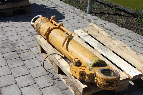 Liebherr R 924 HDSL LIT Hydraulic Cylinder For Sale At Truck1 ID 6111143