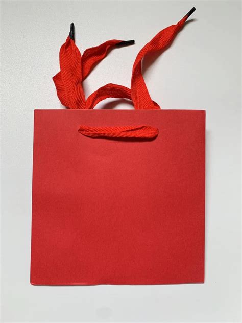 WHITE 12x12x17cm Sac Cadeau En Papier Blanc Noir Kraft Rouge Avec